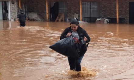 Lluvias al Sur de Chile dejaron a más de 11 mil personas aisladas