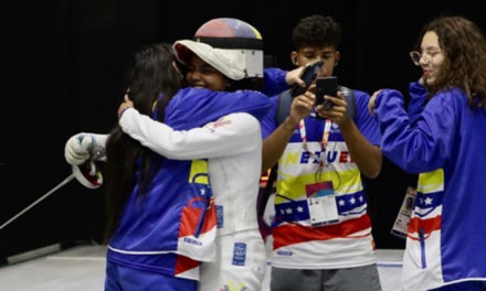 Venezolana Victoria Guerrero conquistó oro en el Sudamericano de Esgrima Juvenil