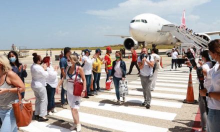 Pueblo venezolano acompaña políticas turísticas del Gobierno Bolivariano
