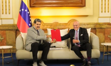 Venezuela persevera en el camino del diálogo y la paz