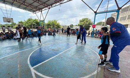 Toros de Aragua dictó clínica de baloncesto en Maracay