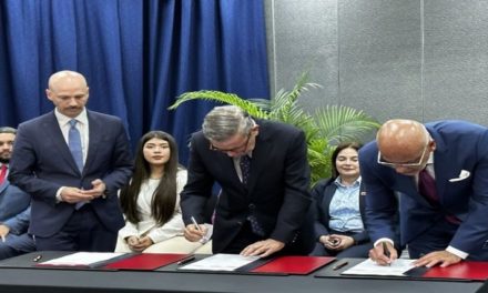 Gobierno Nacional y Plataforma Unitaria firmaron acuerdos parciales para garantías políticas