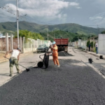 Colocadas las primeras mil toneladas de asfalto en Ribas