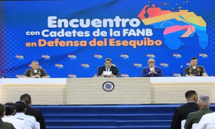 Presidente Maduro y FANB debatieron momentos históricos de la Guayana Esequiba