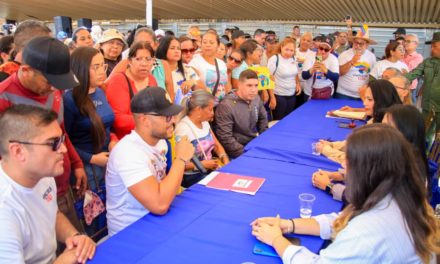 Movimientos Sociales de los Clap realizaron Adhesión ante el CNE en Aragua