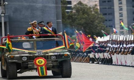 Presidente de Bolivia solicita a la FAB continuar el “camino antiimperialista”