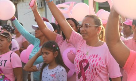 El municipio Bolívar concluyó el Mes Rosa con una caminata