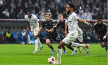 Marseille y Rennes lideran sus grupos en Liga Europa de fútbol
