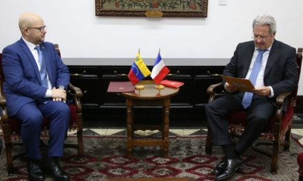 Venezuela dispuesta a fortalecer lazos de cooperación económica con Italia
