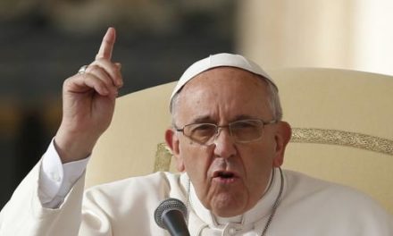 Papa Francisco en su mensaje de Navidad pidió la paz frente a los diferentes conflictos en el mundo