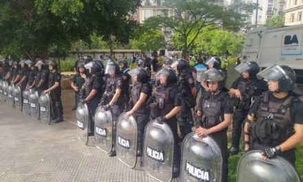 Policía argentina desalojó a miembros del Tercer Malón de la Paz