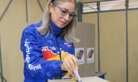 Cilia Flores: Venezuela nos pertenece y la defendemos con el voto