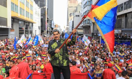 Maduro se sumó a la movilización para rechazar las conspiraciones y el terrorismo