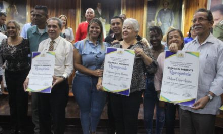 Reconocidos 90 maestros por el Concejo Municipal de Girardot
