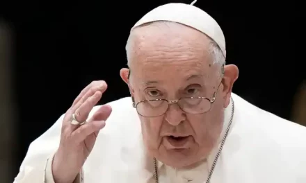 Papa Francisco reflexionó en acto de conmemoración de las Víctimas del Holocausto