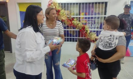 Más de tres mil cotillones entregados por el Día de Reyes en el municipio Bolívar