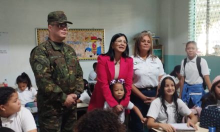 Más de 200 mil niños iniciaron actividades escolares en Aragua