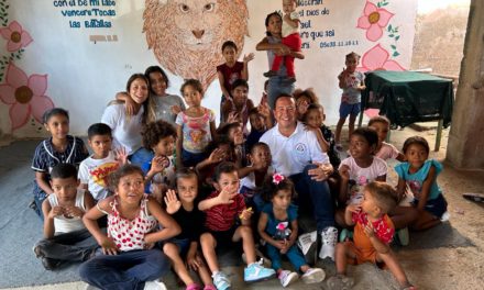Helen y Randy han ayudado a más de 42 mil niños en Venezuela