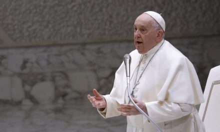 Papa Francisco pidió no olvidar a los pueblos que sufren la guerra
