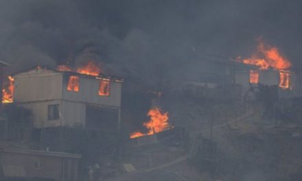 Incendios forestales dejan al menos 51 fallecidos en Chile