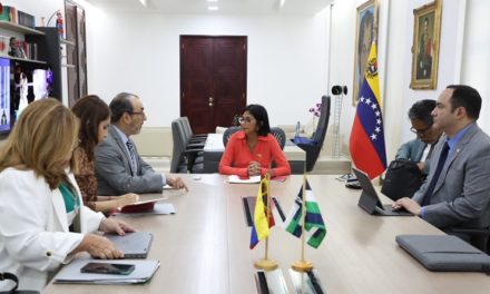 Vicepresidenta de la República se reúne con presidente de la CAF
