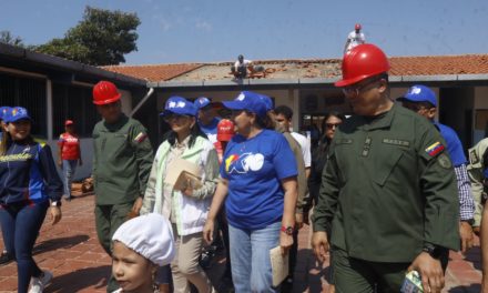 Bricomiles rehabilitan UENB «Ciudad Jardín» en Aragua