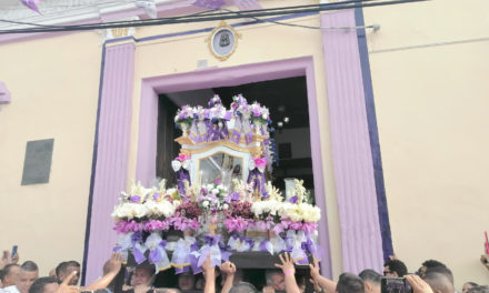 Feligresía desbordó las calles de Villa de Cura con el Santo Sepulcro