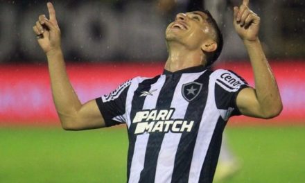 Venezolano Savarino marcó golazo con el Botafogo