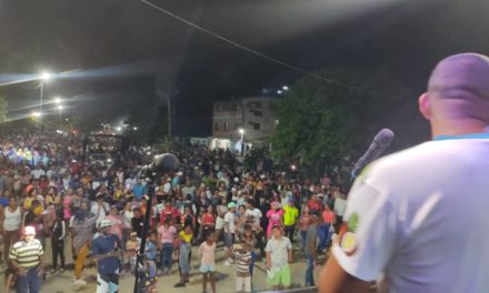 Festival Playero Bailable desbordó el malecón de El Playón en Ocumare de la Costa