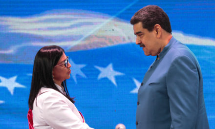 Maduro honró espiritualidad, patriotismo, gallardía  y moral de las féminas venezolanas