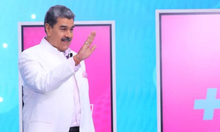 Maduro y Petro se reunirán este martes en territorio venezolano
