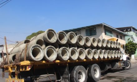 Recibida dotación de mil metros de tuberías para aguas servidas en Girardot
