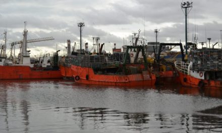 Patronales mantienen paro pesquero en Uruguay