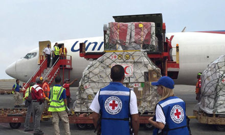 La Cruz Roja envió su primer vuelo con ayuda humanitaria a Brasil