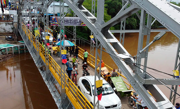 Colombia y Venezuela abrieron paso de vehículos en el puente internacional Unión