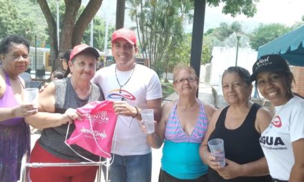 Abuelos disfrutaron de un día recreacional en Parque Carlos Raúl Villanueva