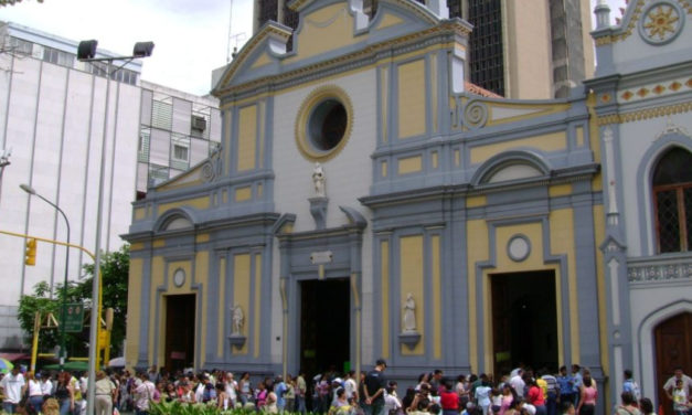Presidente Maduro aprobó recursos para continuar recuperación de iglesias cristianas y católicas