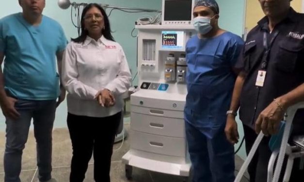 Gobierno Bolivariano entregó equipos de anestesia en Hospital al sur de Aragua*