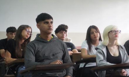 Estudiantes de la UBA inician una nueva etapa de aprendizaje