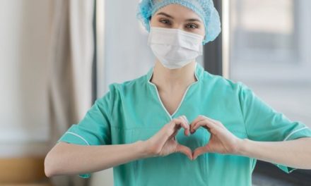 Enfermeras: Pilares fundamentales en el cuidado profesional de la salud