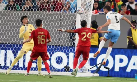 Uruguay golea a Bolivia, Panamá vence a EEUU