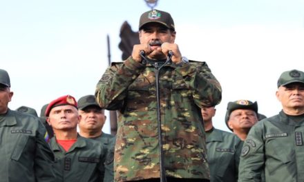 Jefe de Estado ordena enseñar estrategia militar de Bolívar en componentes de la FANB