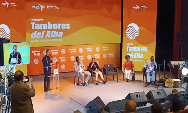 Reivindican raíces de la madre África en Tambores del ALBA