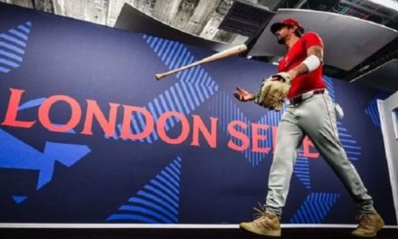 Cinco béisbolistas venezolanos participan en London Series 2024