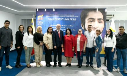 Venezolanos en el extranjero podrán tener título de bachiller vía online