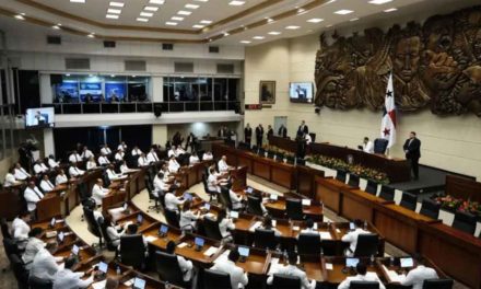 Cambios en reglamento interno centran sesiones de Parlamento panameño