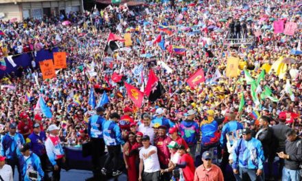 Candidato Maduro decreta en San Félix que el 28-J triunfará la paz