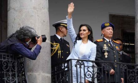 Vicepresidenta de Ecuador enfrenta denuncia por infracción electoral