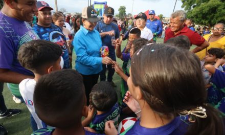 Gobierno regional reinauguró Polideportivo Hugo Chávez en Lamas