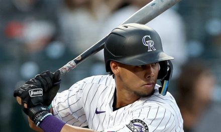 Ezequiel Tovar lideró ofensiva de los Rockies